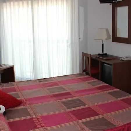 La Familia Gallo Rojo 4*