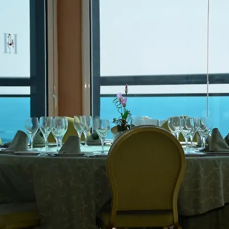 Hotel La Familia Gallo Rojo El Campello